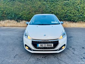 Peugeot 208 1.2 AUTOMATIC - Image 4