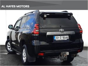 Toyota Land Cruiser **LIKE NEW**LWB --BLACK PACK-- - Image 3