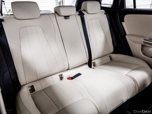 Mercedes-Benz GLA 180D Progressive Line + 2.0 Dies - Image 4