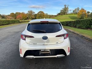TOYOTA COROLLA GZ SPORT 1.8 PETROL HYBRID AUTO - Image 4