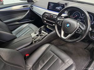 2019 530E ( AS NEW CONDITION ) - Image 4
