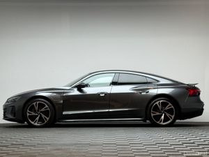 Audi e-tron GT GT QUATTRO 522HP *PAN ROOF* - Image 4