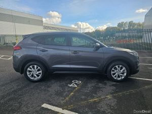 Hyundai Tucson 1.6 DIESEL, EXECUTIVE MODEL, LOW MI - Image 4