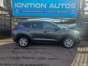 Hyundai Tucson 1.6 DIESEL, EXECUTIVE MODEL, LOW MI - Image 2
