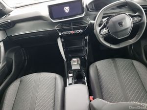 Peugeot 2008 HYBRID 110BHP e-DCS6 Allure - Image 4