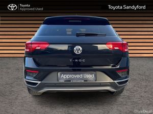 Volkswagen T-Roc DESIGN 1.5 TSI MANUAL 150HP // AI - Image 4