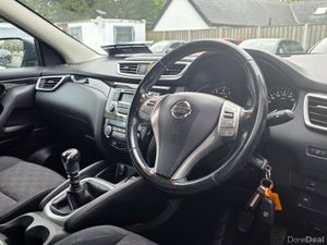 2015 Nissan Qashqai 1.2 SV SAFETY PACK*LOW MILEAGE - Image 4