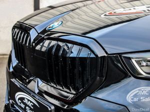 2025 BMW 5 SERIES TOURING PAN ROOF PRO PACK - Image 3