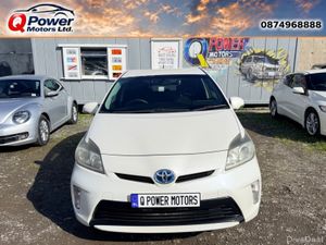 2014 Toyota Prius Hybrid - Image 2