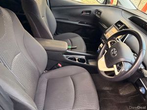 Toyota Prius 2016 1.8 self charging hybrid - Image 4