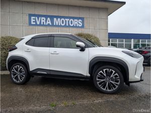 Toyota Yaris Cross Z HYBRID AUTOMATIC 1.5 PETROL / - Image 3