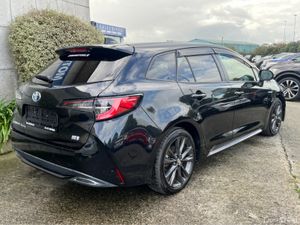 Toyota Corolla ESTATE WXB AUTOMATIC HYBRID 1.8 PET - Image 4