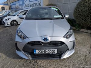 Toyota Yaris X HYBRID AUTOMATIC 1.5 PETROL //LOW M - Image 2