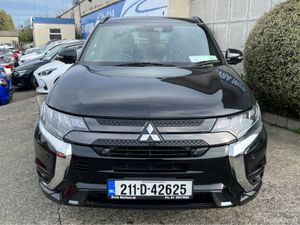 Mitsubishi Outlander BLACK EDITION 4WD PHEV HYBRID - Image 2
