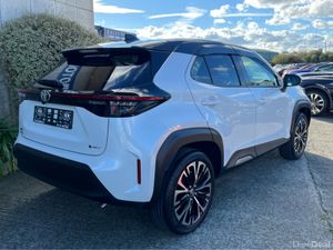 Toyota Yaris Cross Z HYBRID AUTOMATIC 1.5 PETROL / - Image 4