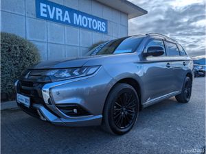 Mitsubishi Outlander G BLACK EDITION PHEV HYBRID A - Image 4