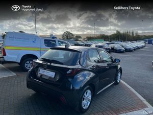Toyota Yaris YARIS 1.5 LUNA - Image 2