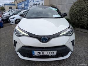 Toyota C-HR SOL AUTOMATIC HYBRID 1.8 PETROL //HIGH - Image 2