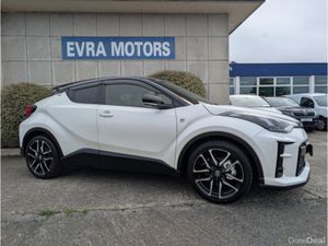 Toyota C-HR GR SPORT HYBRID AUTOMATIC 1.8 PETROL / - Image 3