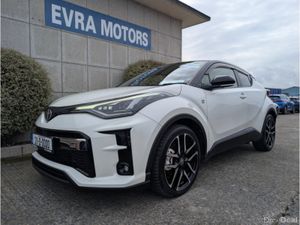 Toyota C-HR GR SPORT HYBRID AUTOMATIC 1.8 PETROL / - Image 4