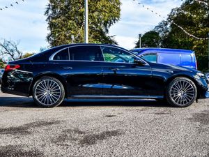 Mercedes-Benz E-Class E300de AMG Plus 328bhp - Image 3