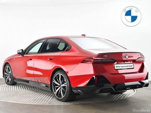 BMW i5 eDrive40 M Sport Pro Saloon - Image 2