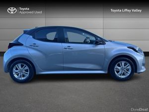 Toyota Yaris 1.5 HYBRID LUNA 4DR - Image 3