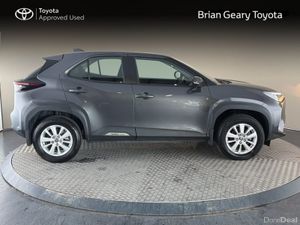 Toyota Yaris Cross HYBRID LUNA - Image 3