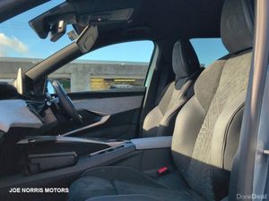 Peugeot 5008 GT EXCLUSIVE 73KWH 210BHP DEMONSTRATI - Image 2