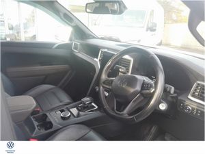 Volkswagen Amarok 3.0 TDI PA 237BHP Auto - Image 2