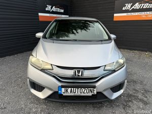 Honda Fit 1.5 HYBRID AUTO 5DR - Image 2