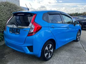 Honda Fit L AUTOMATIC HYBRID 1.5 PETROL //HALF LEA - Image 4