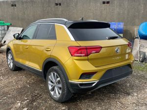 Volkswagen T-Roc STYLE DESIGN MODEL, 35K KM, AUTO, - Image 2