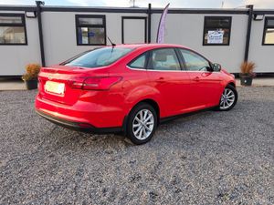 Ford Focus TITANIUM 1.6 TDCI 95PS 4DR - Image 2