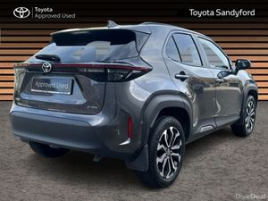 Toyota Yaris Cross LUNA SPORT // REAR CAMERA // SM - Image 2