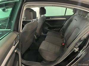 Volkswagen Passat BUSINESS 2.0 TDI MANUAL 6SPEED F - Image 2