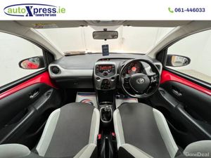 Toyota Aygo Aygo 1.0 VVT-I x-play 72PS 5DR, 2018 - Image 2