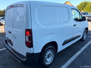 2027 Opel Combo 1.5L Diesel Manuel - Image 3