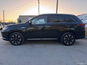 181 Mitsubishi Outlander PHEV 2.0L MIVEC 4WD - Image 4