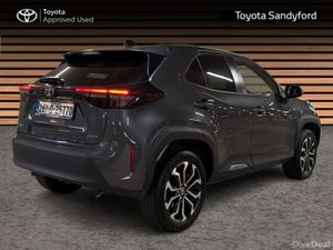 Toyota Yaris Cross LUNA SPORT // REAR CAMERA // SM - Image 2