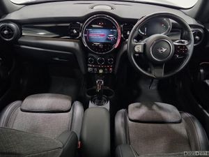 Mini Cooper Electric Level 2 - Image 4