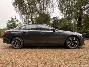 BMW 5-Series 530E M SPORT *F.BMW.S.H* - Image 2
