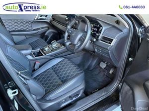 Mitsubishi Outlander 2.4 PHEV, 4WD, 7 Seats, Ultra - Image 2