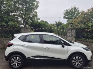 2019 Renault Captur 1.5 diesel - Image 2