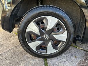 Honda Fit DAA-GP5 - Image 3