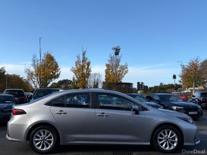 2022 Toyota Corolla Luna Hybrid Auto *Choice of 2* - Image 4