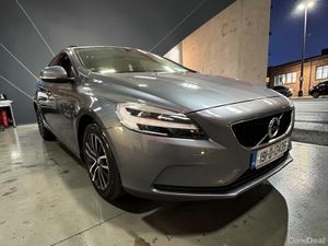 2019 Volvo V40 D3 (150hp) Momentum - Image 3
