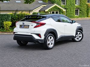 Toyota C-HR 2019 - Image 2