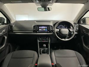 Skoda Karoq Selection 1.0TSI 115BHP - Reversing Ca - Image 4