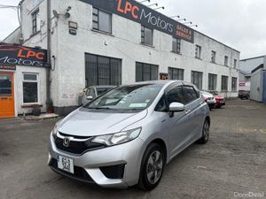 Honda Fit 2016 Auto Hybrid - Image 3